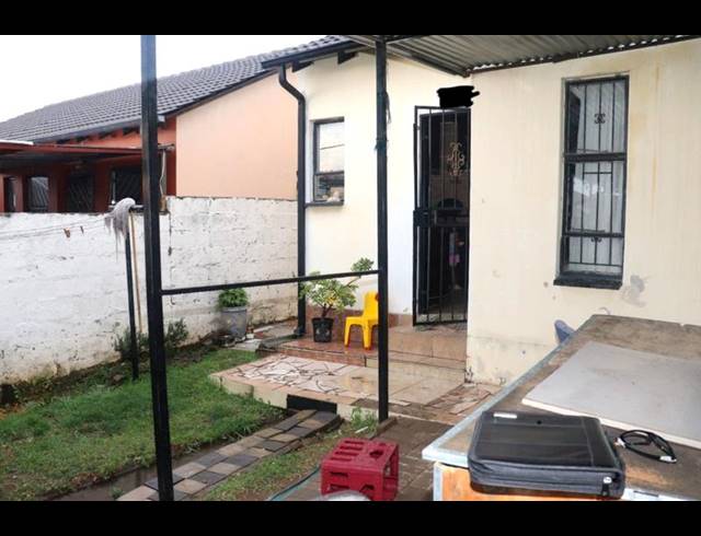 2 BEDROOM HOUSE FOR SALE IN FLEURHOF